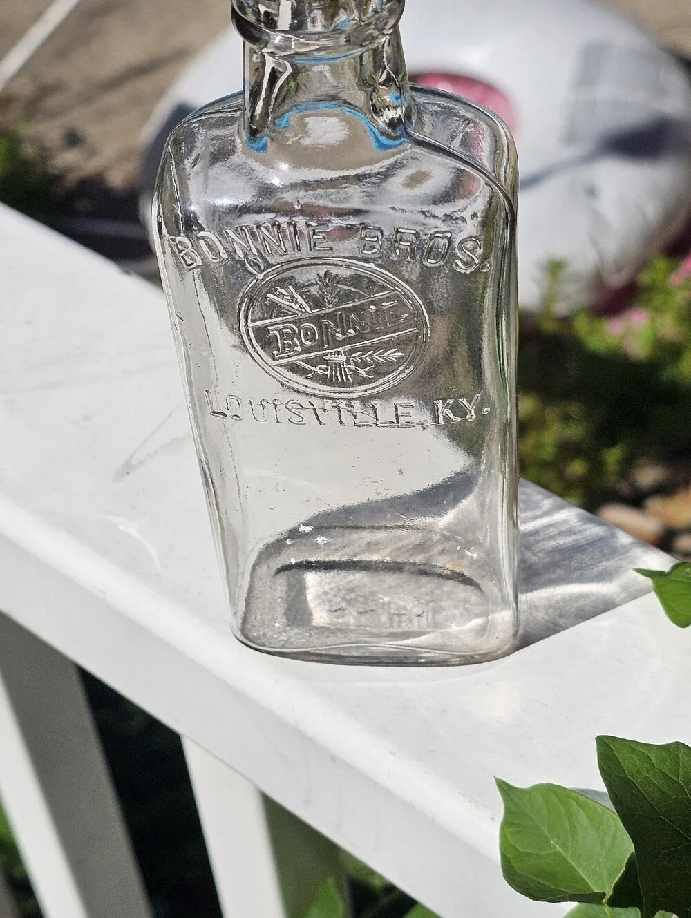 Antique Bonnie Bros Louisville KY Glass Whiskey Flask Pre Prohibition Mold 1022